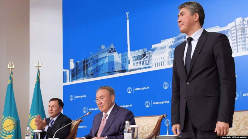 Исекешев президент көмекшісі және Қауіпсіздік кеңесінің хатшысы болып тағайындалды