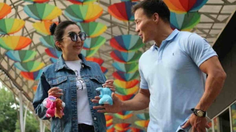 Сиви Махмұди: Әлдебір нәрсеге ренжіп қалғаным үшін күйеуім қымбат көлік сыйлады - Қазақстан жаңалықтары