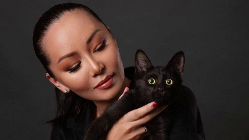 Шарапов Алагөзова туралы: Оның мақсаты — ақша табу не билікке бару