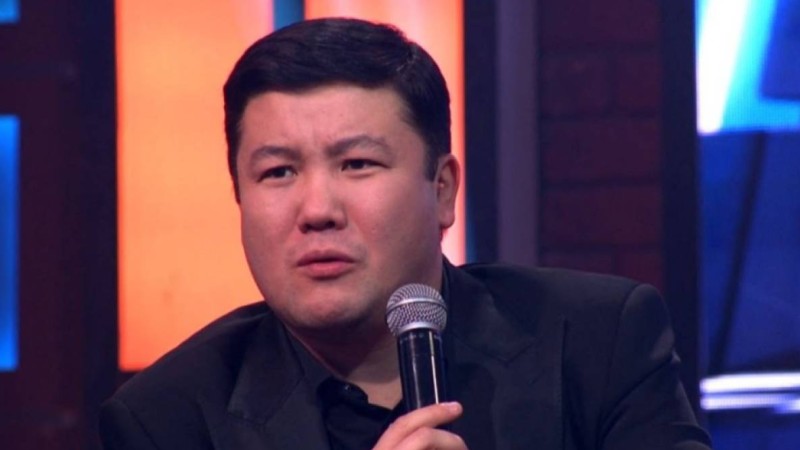 «Интим массаж салонының клиенті»: Тұрсынбек Қабатовтың ұсталғаны туралы ақпар шықты (ФОТО) 