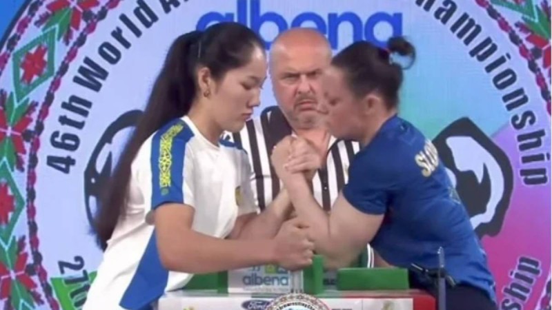 16 жастағы қазақ қызы қол күрестен чемпион атанды