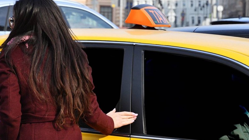 Алматыда такси жүргізушісі 17 жастағы қызды зорлады деген күдікке ілінді