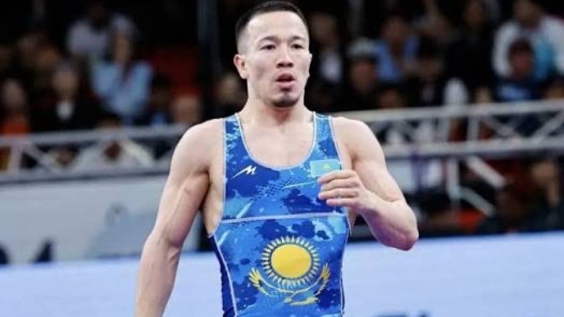 Қуат Хамитов грек-рим күресінен 26 жылдан кейін алтын алған Айдос Сұлтанғалиге берілген сыйақыны сынға алды