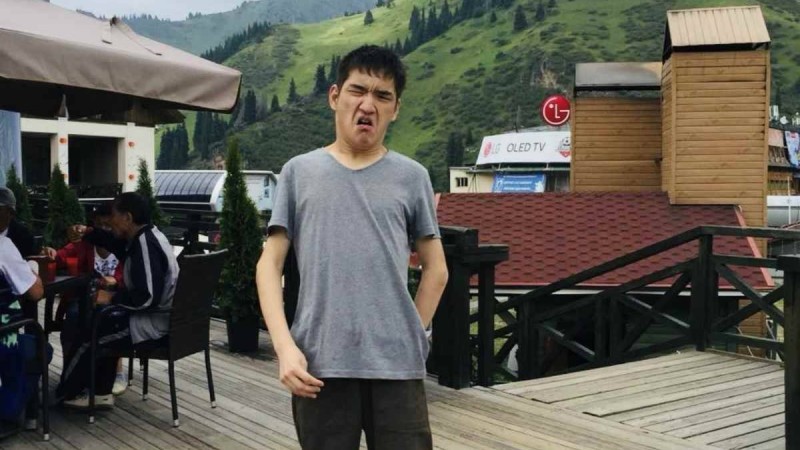 "Үмітің болмаса, өмір сүрудің қандай қажеті бар?": ДЦП-ға шалдыққан оралдық жігіт Арман арман-үміті жайында - Қазақстан жаңалықтары