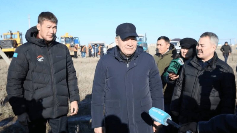 Шавкат Рахмонов Ақтөбе облысында су тасқынынан зардап шеккен отбасыға үй салып береді