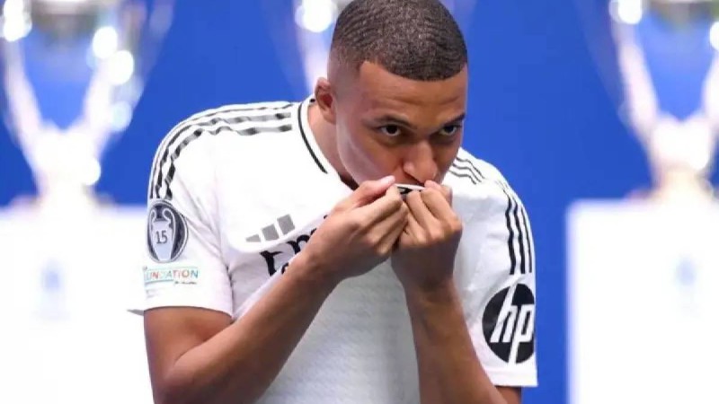 Килиан Мбаппе ресми түрде «Реал Мадрид» ойыншысы атанды