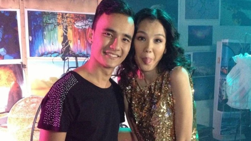 "Қортық болып қалатынмын": Әли Оқапов 12 жыл бұрынғы фотосын бөлісті