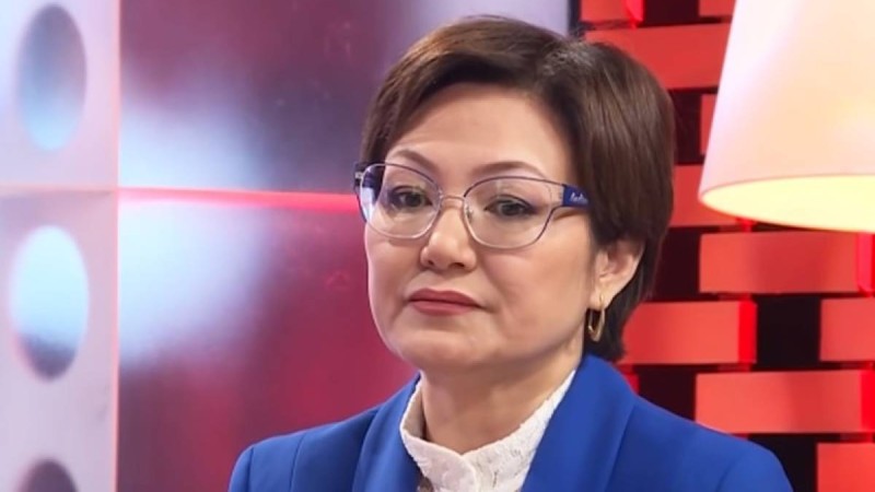 Дана Нұржігіт: Анам әкемнің ауырып жатқанын айтпастан, мені Америкаға аттандырды