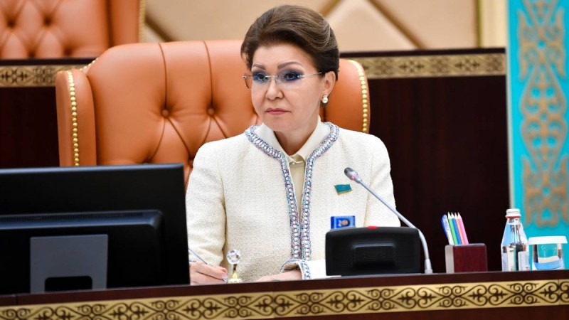 Мәжіліс Назарбаеваның өкілеттігін мерзімінен бұрын тоқтатты