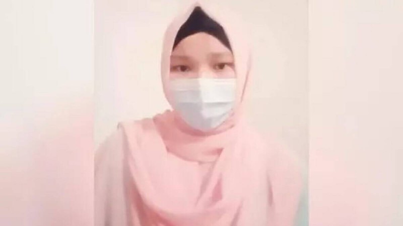 ҰҚК (КНБ) офицері мені зорламақ болды: Қыз халықтан араша сұрады (видео)