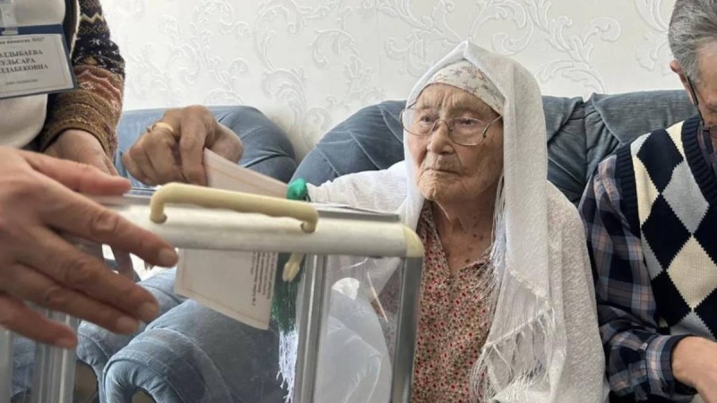 104 жастағы әже дауыс берді