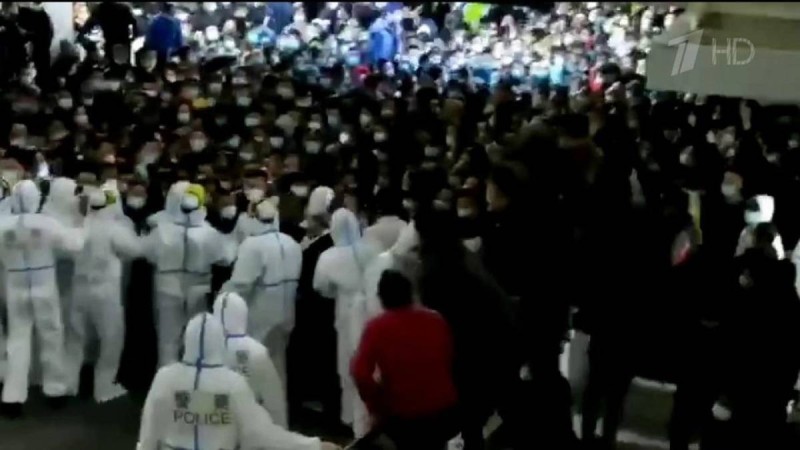 Қытай ішінде 14 мың адамы бар әуежайды жапты: әрқайсысы ПТР-тест тапсырады