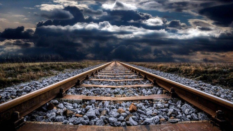 Қарағандыда пойыз бен көлік соқтығысып, бір отбасы қаза тапты