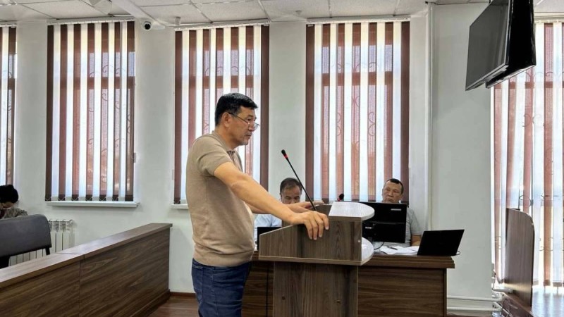 "Қаңтар оқиғасына дейін органдар Сатыбалдыға қатысты арызды қабылдамады": Сатыбалдыға қатысты сотта куәгердің сөзіне екі айыпталушы шүйлікті