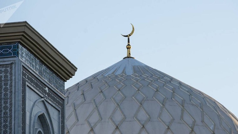 Шаң жұтса ораза бұзыла ма: Баланың сұрғы имамды жылатты