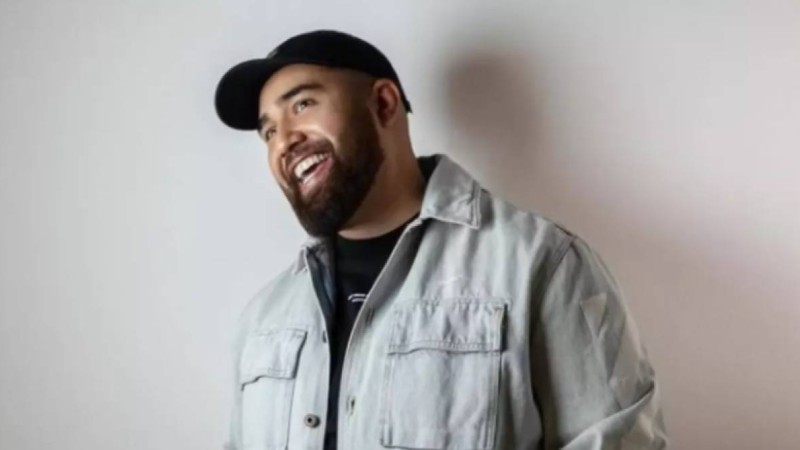 "Қауіпсіз жерлерді паналап жүрміз": Қазақстандық рэп орындаушысы Jah Khalib Киевте қалып қойған