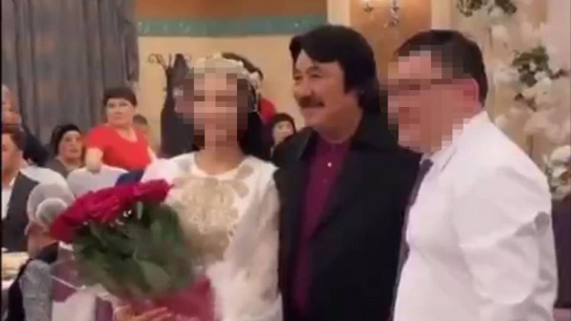 "Коронавирус, кет, кет кет": Марат Омаров Шымкетте той жасап, ұсталып қалды (видео)