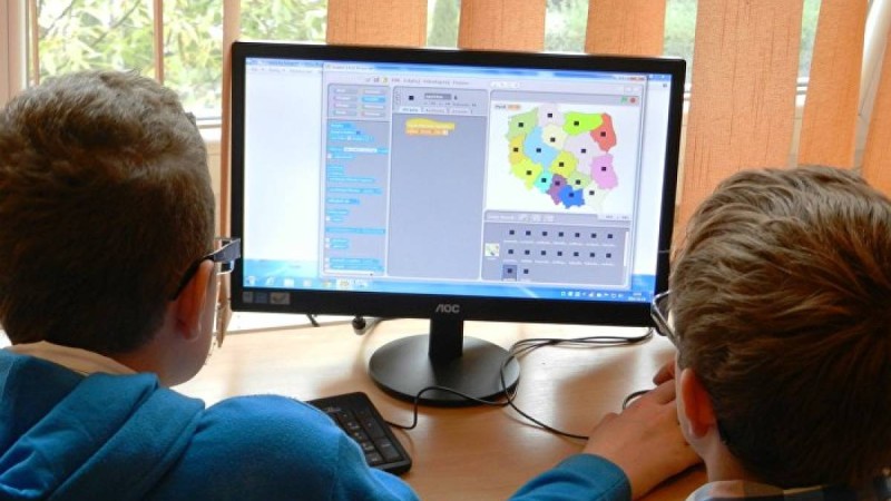 Алматыда көпбалалы отбасылар компьютермен қамтамасыз етіледі