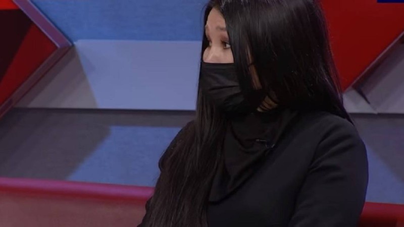 "Өлі адамдармен, періштелермен сөйлесемін": Өзін 35 жастағы әйел өзін мыстан кемпірмін деп таныстырды - Қазақстан жаңалықтары