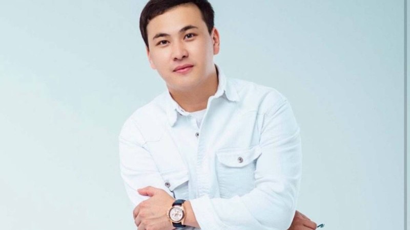 Әнші Кеңес Әлімжан шаңырақ көтерді