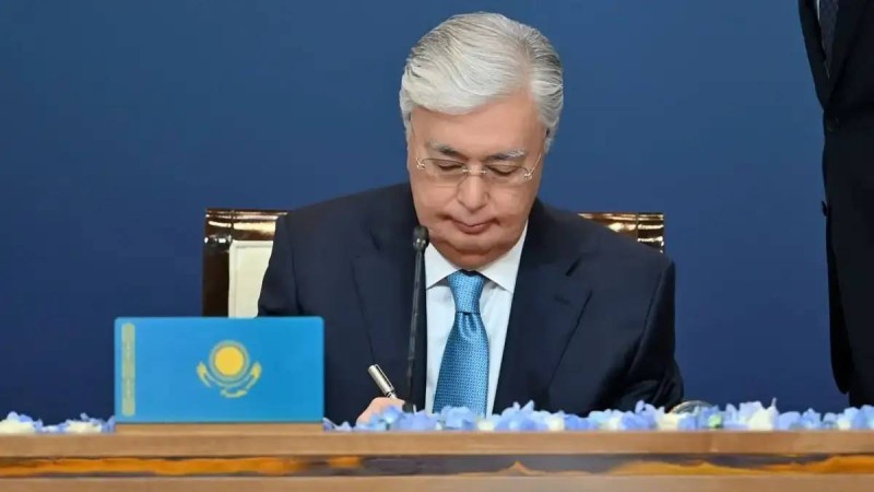 Мемлекет басшысы ойын бизнесі мәселелері туралы заңға қол қойды