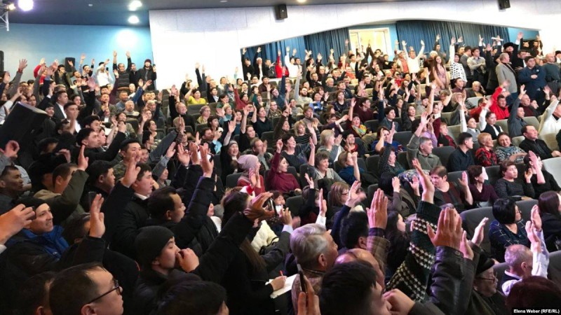 Қарағандыда Ленин көшесі Абай деп ауысты. Талқылауға мыңнан астам адам келді