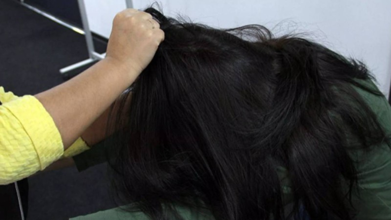 Мектепте шу шықты: директордың орынбасары жүкті мұғалімді жиналыста ұрып-соққан