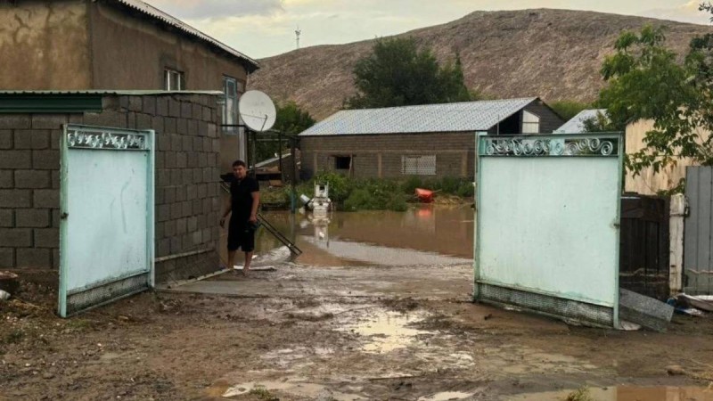 Жамбыл облысында нөсерден кейін жиырма бір үйді су басты