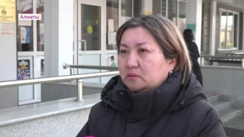 "Көз алдымда құлады": Алматыда оқ тиіп қайтыс болған 12 жасар ұлдың анасы сұхбат берді