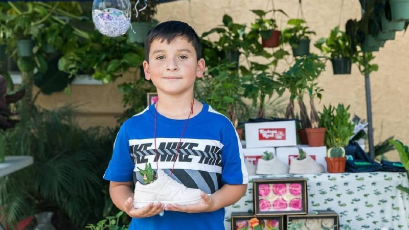 Кедей отбасынан шыққан 8 жасар бала анасына үй алып берді: Жеке кәсібін ашқан