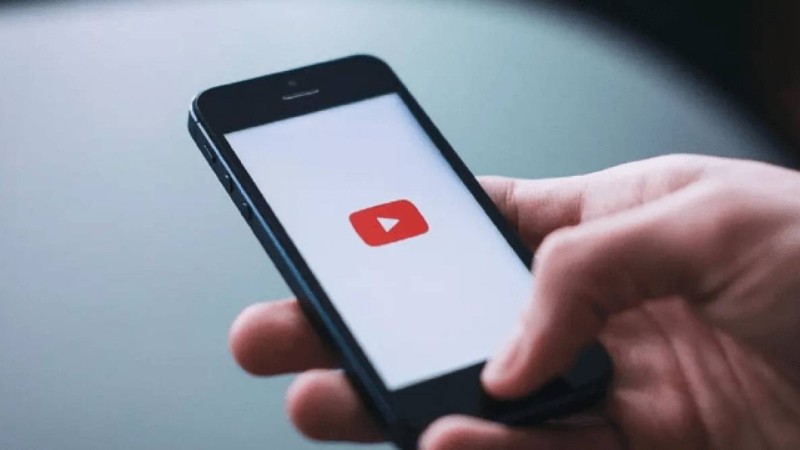 "Видеоны жарнамасыз көруге болады": Бағдат Мусин YouTube қолданушылары үшін жағымды жаңалықты бөлісті