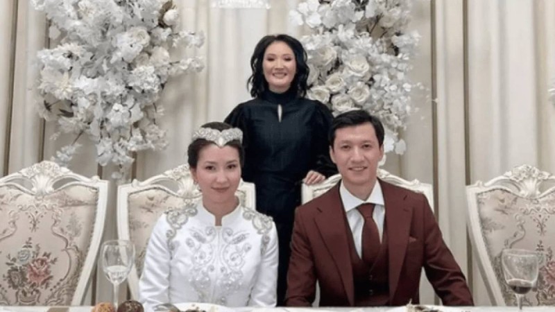 Екінші рет шаңырақ көтерген Ұлықпан Жолдасовтың ұлы сүйіктісін ұзатып алды (видео)