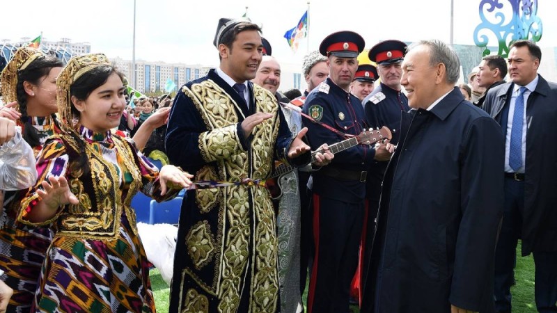 "Қазақты қорлауды тоқтатыңдар, өз жерінде өгей баланың күйін кешіп отыр": Қоғам қайраткері Асссамблеяға ескерту жасады