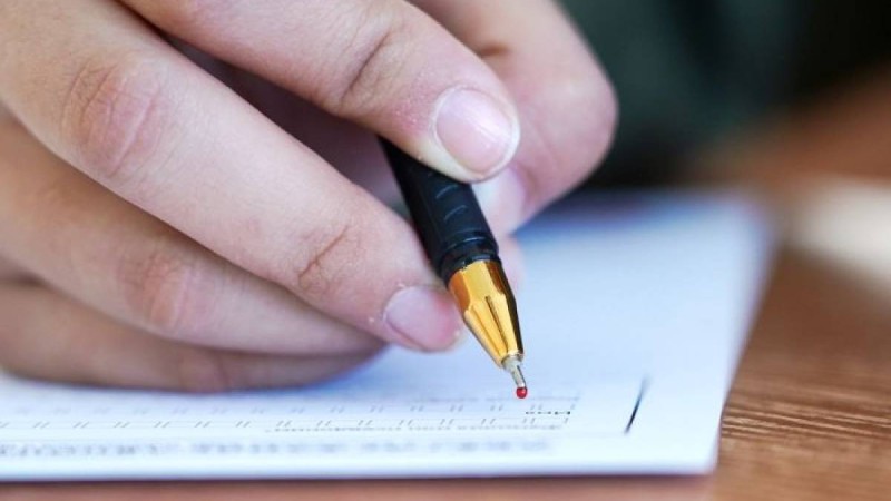 Мектеп дәретханасы атыраулық ата-ананың жағасын ұстатты