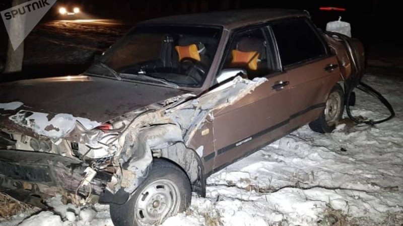 Алматыда жарысқан екі көлік жаппай жол апатына себеп болды