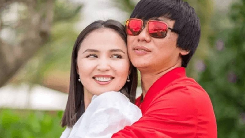 Әнші Қайрат Нұртас концертінде әйеліне сезімін білдірді (видео)