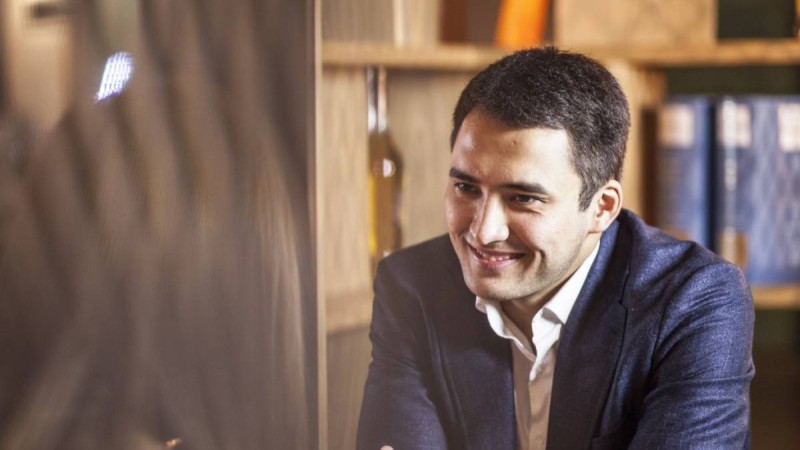 Тәуекел Мүсілім Дубайда достарымен дамбалы түскенше биледі (Видео)