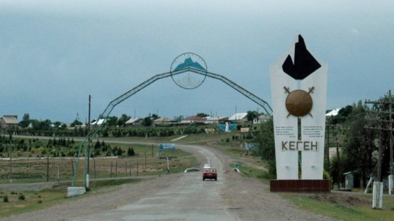 Елбасының, Президенттің атымен қатар айтылады: Кегенде аудан әкімі дара билік жүргізіп отыр ма?