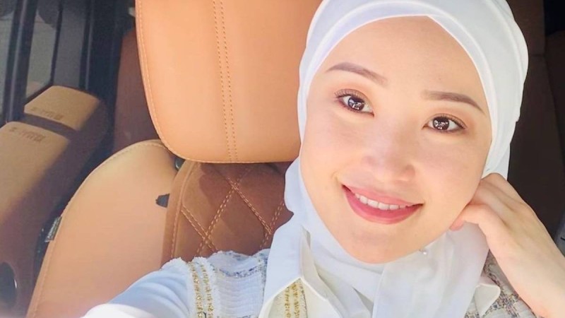 "Гүлін қабыл алдым": Мөлдір Әуелбекова өзіне сөз салған жігіт жайлы айтты