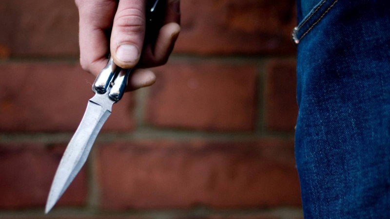 БҚО-да шенеунік ер адамды пышақтады деген күдікке ілінді