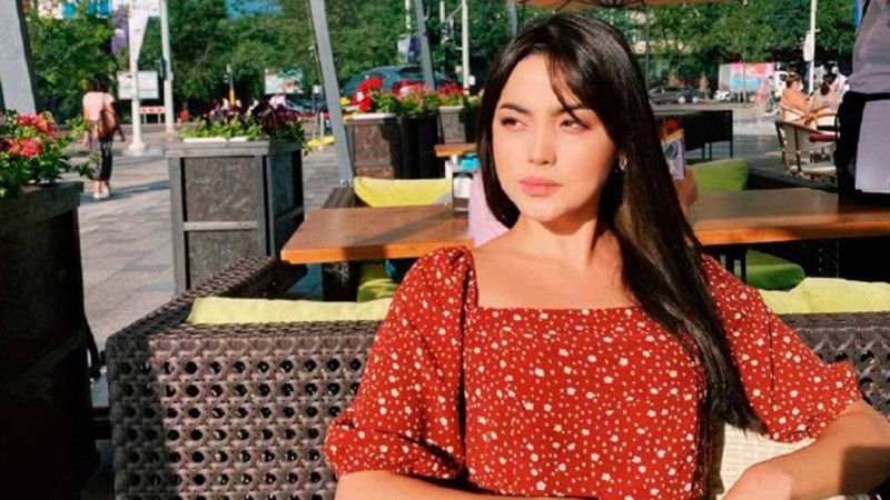 «Әлсіз болуға хақым жоқ»: Ақбота Сейтмағамбет балаларын қалай жалғыз тәрбиелеп отырғанын айтты