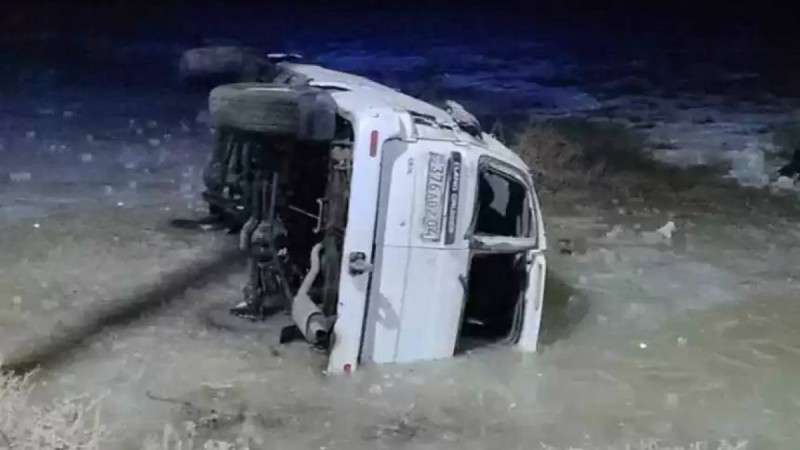 Ақтөбеде оқушылар отырған көлік апатқа ұшырап, біреуі қаза тапты