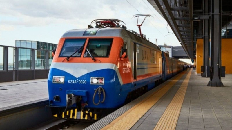 "Вагондарды аралауға болмайды": Еліміздің бас санитар дәрігері пойыз жолаушыларына қойылатын жаңа талаптарды түсіндірді - Қазақстан жаңалықтары