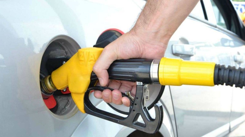 Мемлекет басшысы жанармай бағасын 15%-ға арзандатуды тапсырды