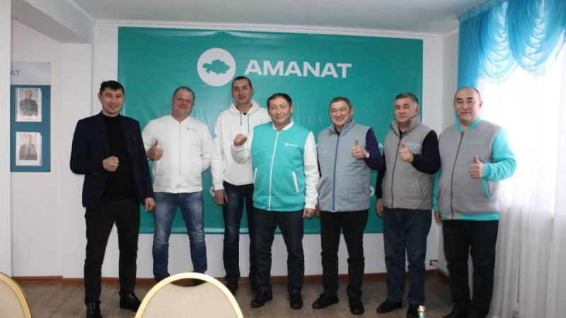 «AMANAT» партиясы облыстық сайлауалды штабының мүшелері бүгін Ертіс ауданында үгіт-насихат жұмыстарын жүргізді