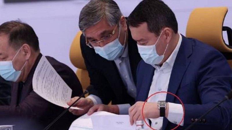 Әлихан Смайыловтың қолсағатының бағасы белгілі болды (фото)