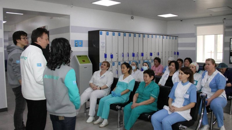 Мәжіліске үміткерлер қарапайым жұмысшылармен кездесті