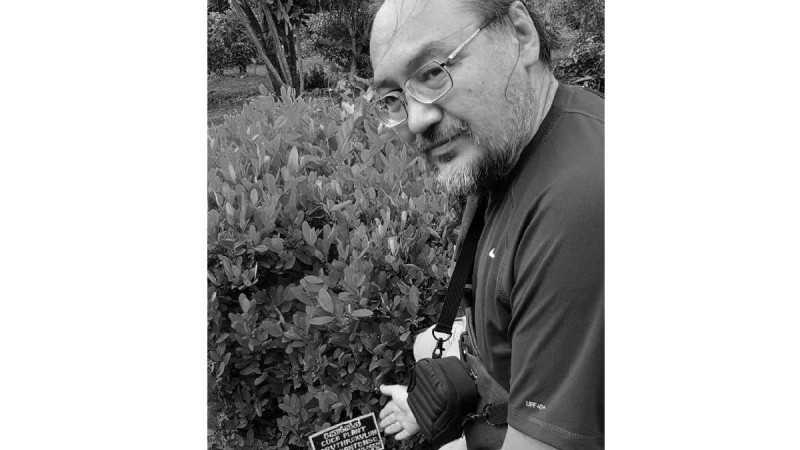 Бір ай бойы вакцина іздеген: Алматыда танымал дәрігер коронавирустан көз жұмды