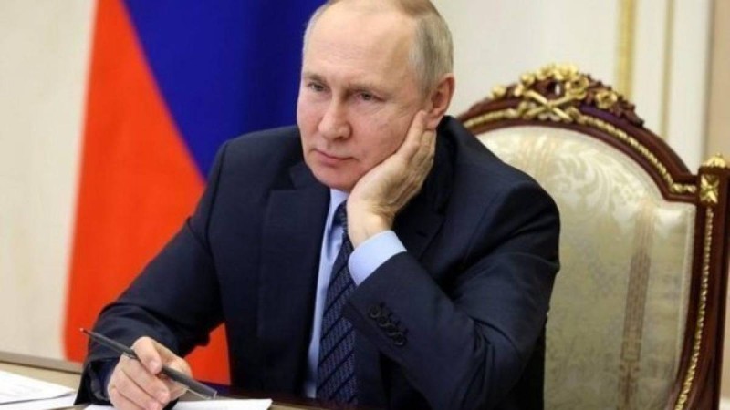 Путин шенеуніктердің өзге тілдегі сөздерді қолдануына тыйым салды