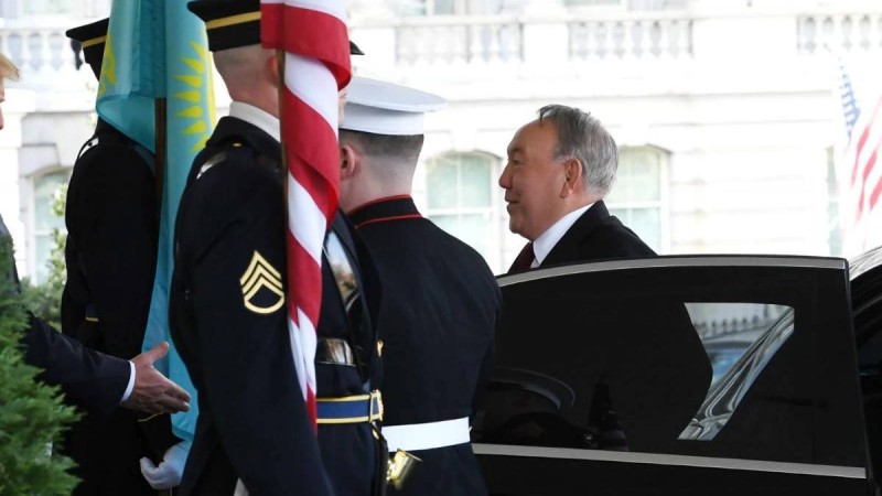 Назарбаев Вашингтондағы лоббистерге миллиондаған ақша төлеген